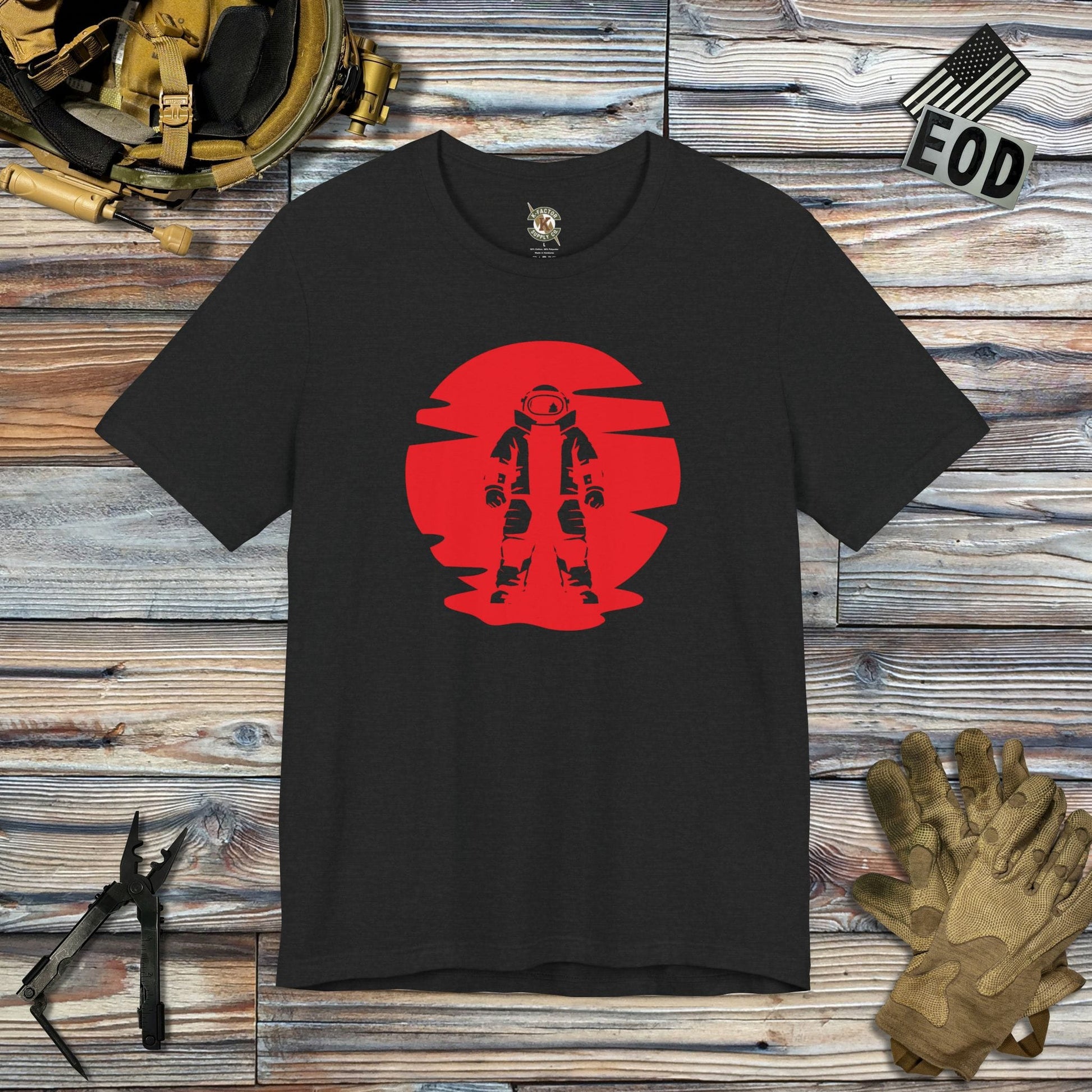K-Factor Supply Co Bomb Suit Sunset T-Shirt Solid Black Blend / S